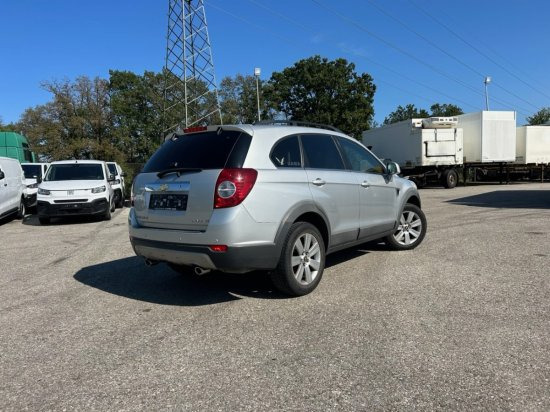 Chevrolet Captiva 3,2 V6 - SUV: photos 4 Chevrolet Captiva 3,2 V6 - SUV: photos 4