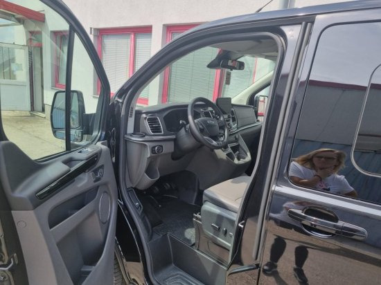 Ford Tourneo Custom Eco Blue Hybrid - Fourgonnette: photos 5 Ford Tourneo Custom Eco Blue Hybrid - Fourgonnette: photos 5