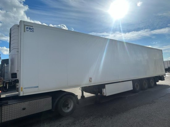 Krone SD Cool Liner, Carrier Vector 1350 - Semi-remorque isothermique: photos 3 Krone SD Cool Liner, Carrier Vector 1350 - Semi-remorque isothermique: photos 3