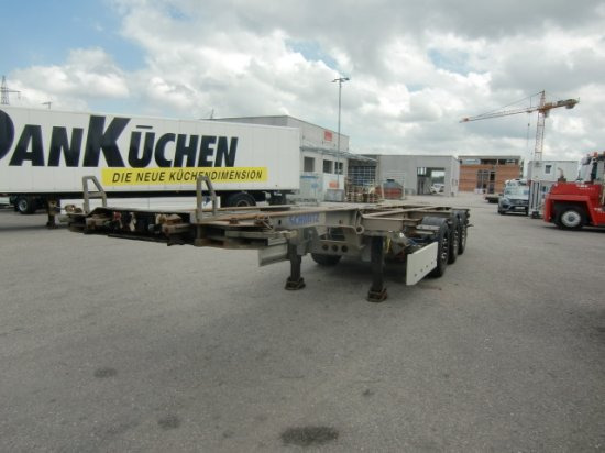 Schmitz Containerchassi 3-achsig SCF 24G45 Slider - Semi-remorque porte-conteneur/ Caisse mobile: photos 1 Schmitz Containerchassi 3-achsig SCF 24G45 Slider - Semi-remorque porte-conteneur/ Caisse mobile: photos 1