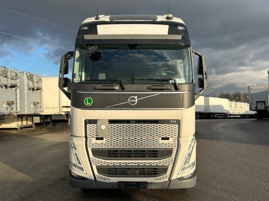 Volvo FH 460 E6, Low Deck, Voll-Luft, I Save, I-Shift, Standklima - Tracteur routier: photos 2 Volvo FH 460 E6, Low Deck, Voll-Luft, I Save, I-Shift, Standklima - Tracteur routier: photos 2