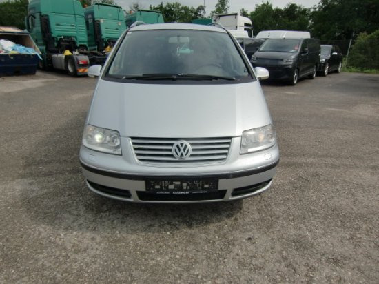 VW Sharan 1,9TDi 4 Motion 7 Sitze - Voiture: photos 2 VW Sharan 1,9TDi 4 Motion 7 Sitze - Voiture: photos 2