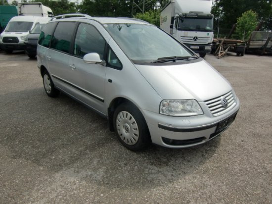 VW Sharan 1,9TDi 4 Motion 7 Sitze - Voiture: photos 3 VW Sharan 1,9TDi 4 Motion 7 Sitze - Voiture: photos 3