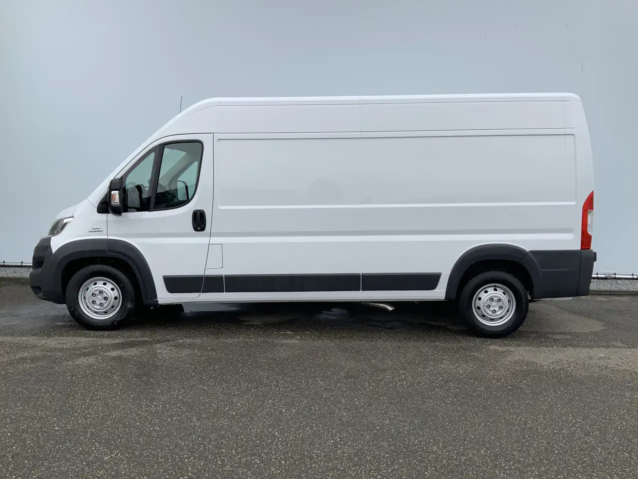 Fiat Ducato 35H 2.3 MultiJet L3H2 Maxi Airco Cruise Navi 3 Zit - Fourgon utilitaire: photos 4 Fiat Ducato 35H 2.3 MultiJet L3H2 Maxi Airco Cruise Navi 3 Zit - Fourgon utilitaire: photos 4