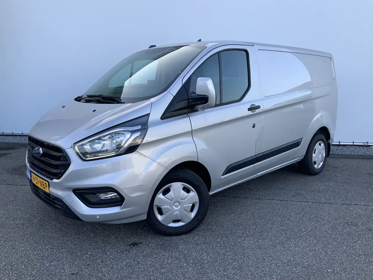 Ford Transit Custom 300 2.0 TDCI L1H1 Limited Airco Cruise Camera 3 Zi - Fourgon utilitaire: photos 1 Ford Transit Custom 300 2.0 TDCI L1H1 Limited Airco Cruise Camera 3 Zi - Fourgon utilitaire: photos 1