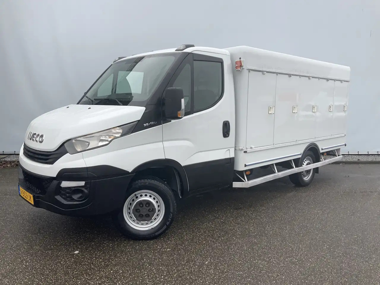 Iveco Daily 35S12 2.3 345 vries Auto 40 gr onder nul. 10 Deure - Utilitaire frigorifique: photos 1 Iveco Daily 35S12 2.3 345 vries Auto 40 gr onder nul. 10 Deure - Utilitaire frigorifique: photos 1