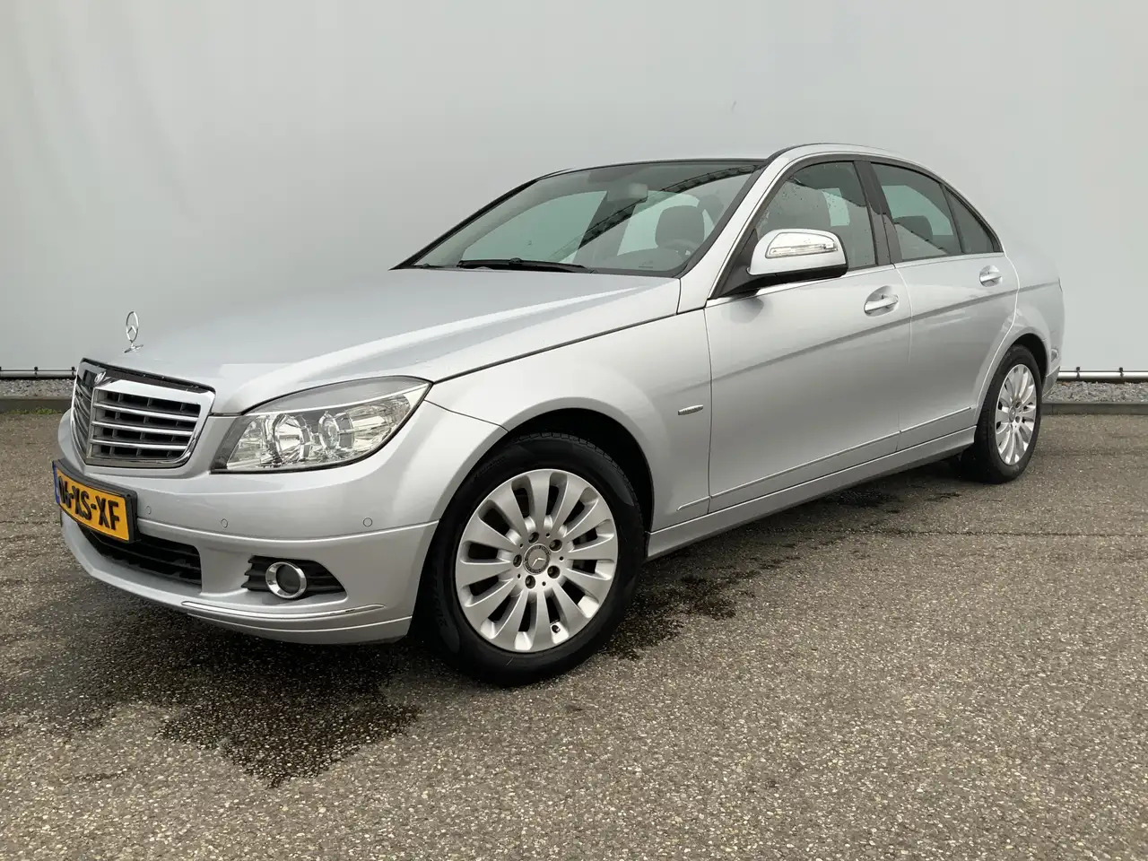 Mercedes-Benz C 200 K Elegance UNIEK ! Airco Compressor Alu Velg Euro - Berline: photos 1 Mercedes-Benz C 200 K Elegance UNIEK ! Airco Compressor Alu Velg Euro - Berline: photos 1