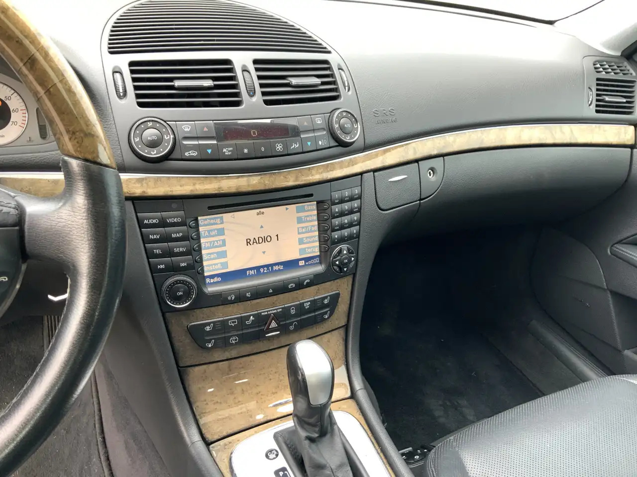 Voiture break Mercedes-Benz E 500 Combi V8 Elegance 4-Matic airmatic,full option: photos 6 Voiture break Mercedes-Benz E 500 Combi V8 Elegance 4-Matic airmatic,full option: photos 6