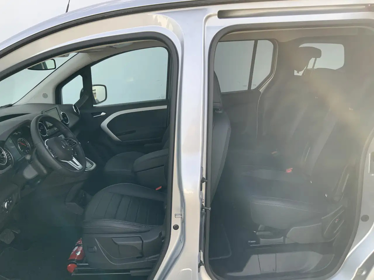 Mercedes-Benz EQT Tourer NIEUW !! 200 L1 Advanced Plus 45 kWh - Voiture: photos 5 Mercedes-Benz EQT Tourer NIEUW !! 200 L1 Advanced Plus 45 kWh - Voiture: photos 5