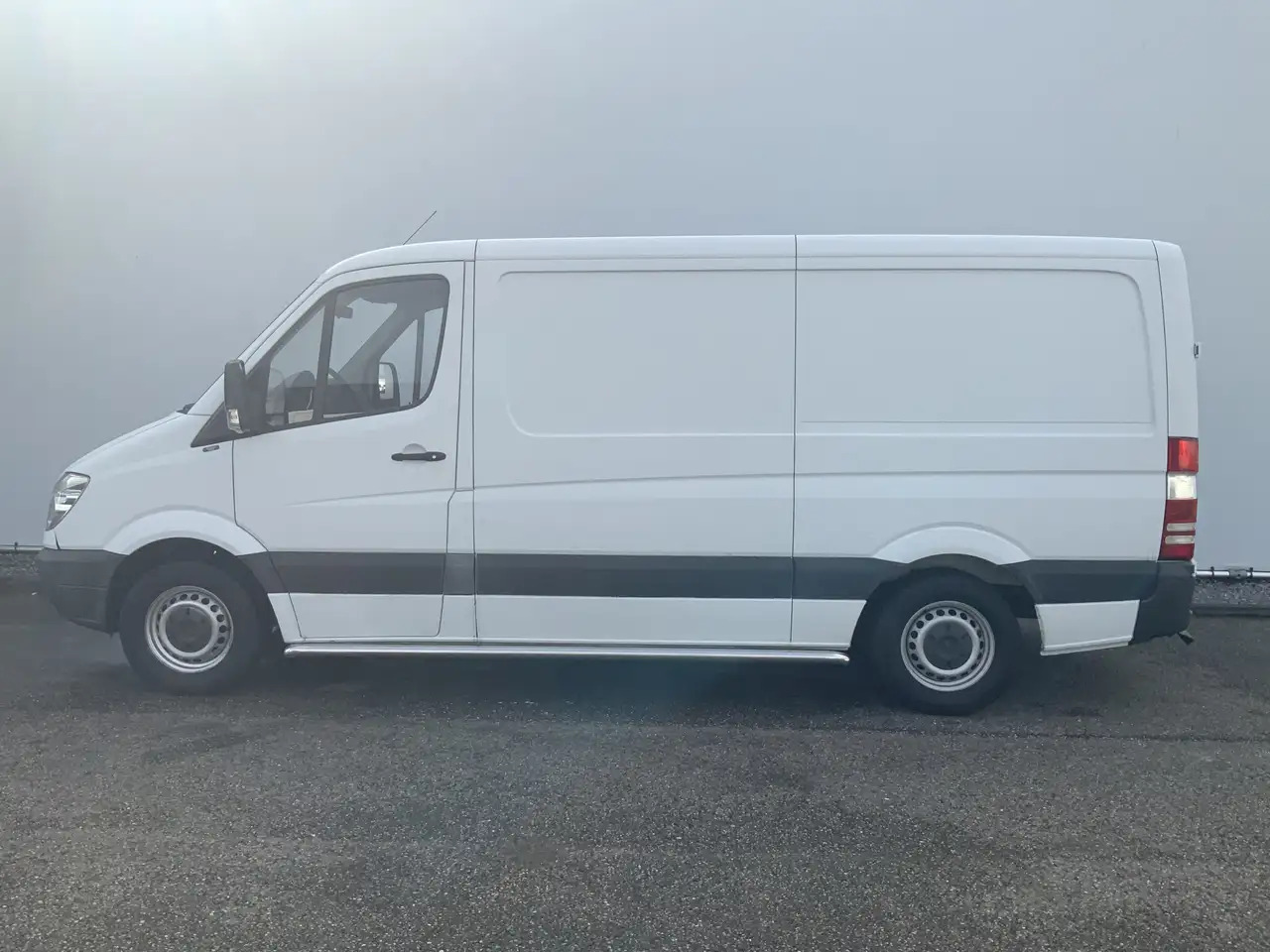 Mercedes-Benz Sprinter 211 2.2 CDI 366 L2 H1 Automaat 3 Zits Side Bar Tre - Fourgon utilitaire: photos 3 Mercedes-Benz Sprinter 211 2.2 CDI 366 L2 H1 Automaat 3 Zits Side Bar Tre - Fourgon utilitaire: photos 3