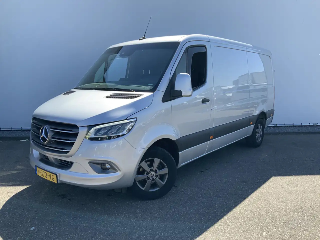 Mercedes-Benz Sprinter 314 2.2 CDI L2H1 Automaat Airco Cruise Aluvelg IMB - Fourgon utilitaire: photos 1 Mercedes-Benz Sprinter 314 2.2 CDI L2H1 Automaat Airco Cruise Aluvelg IMB - Fourgon utilitaire: photos 1