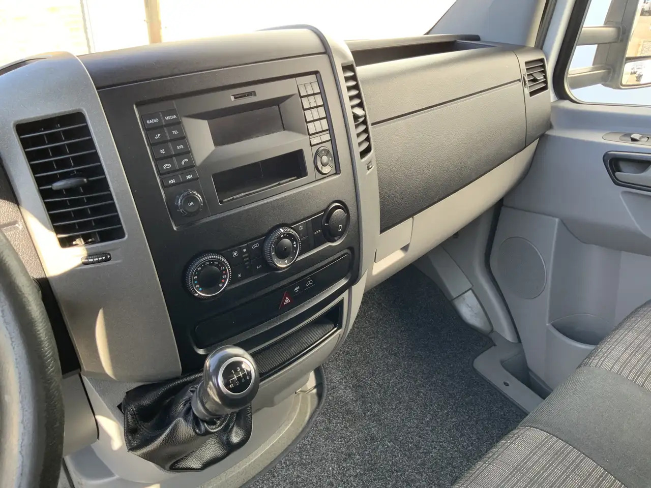 Mercedes-Benz Sprinter 513 2.2 CDI 432 Meubelbak&Lift Airco Cruise 3 Zits - Fourgon grand volume: photos 5 Mercedes-Benz Sprinter 513 2.2 CDI 432 Meubelbak&Lift Airco Cruise 3 Zits - Fourgon grand volume: photos 5