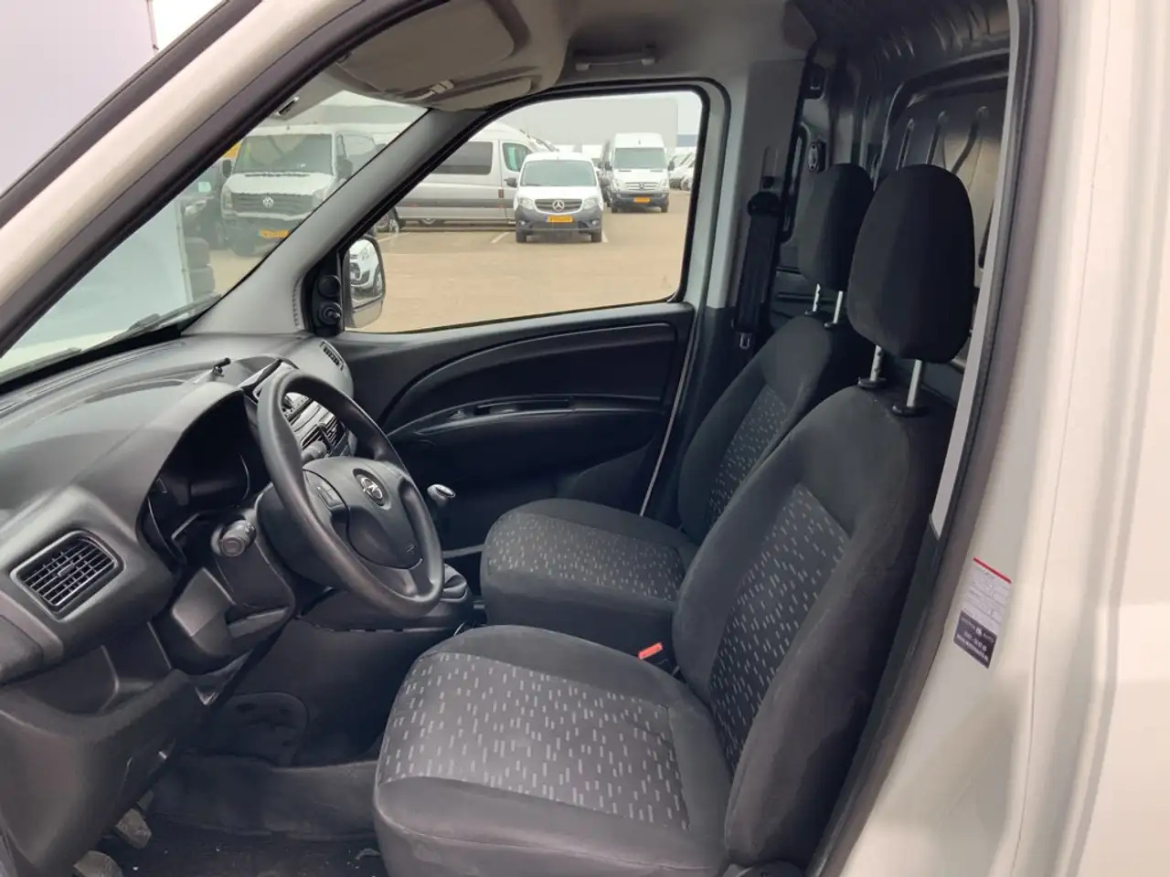 Fourgonnette Opel Combo 1.3 CDTi L1H1 ecoFLEX Selection Airco Trekhaak 100: photos 6