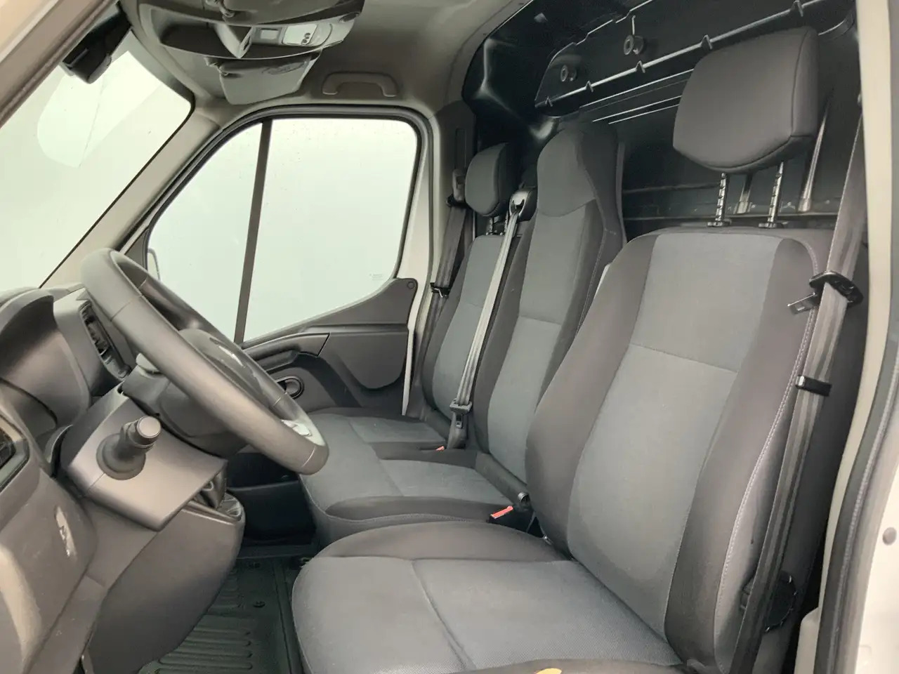 Renault Master T35 2.3 dCi 135 L2H2 Airco Cruise 3 Zits Camera Na - Fourgon utilitaire: photos 4 Renault Master T35 2.3 dCi 135 L2H2 Airco Cruise 3 Zits Camera Na - Fourgon utilitaire: photos 4