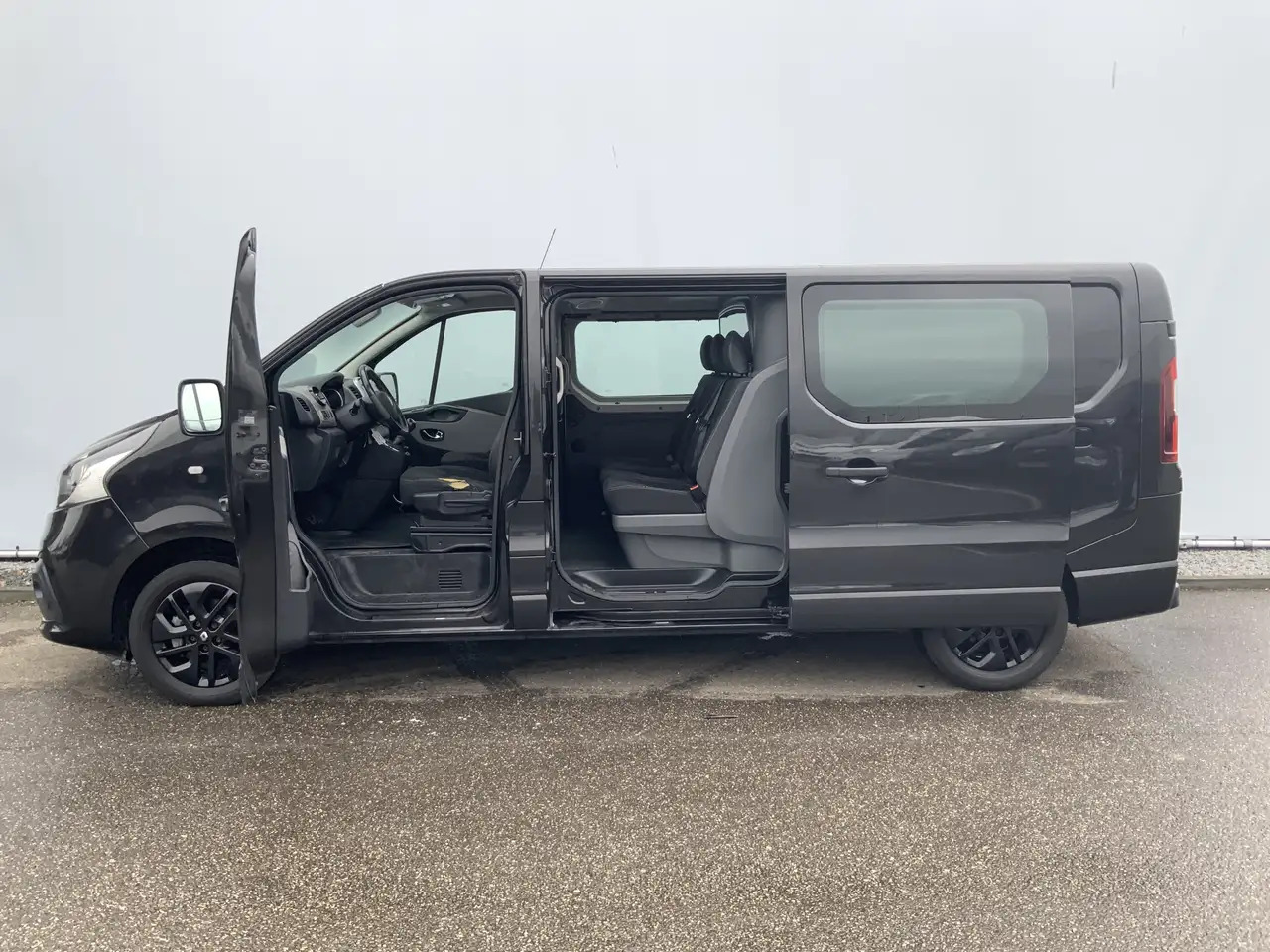 Renault Trafic 1.6 dCi T29 L2H1 Dub Cab 5 Zits Airco Cruise Navi - Utilitaire double cabine: photos 4 Renault Trafic 1.6 dCi T29 L2H1 Dub Cab 5 Zits Airco Cruise Navi - Utilitaire double cabine: photos 4