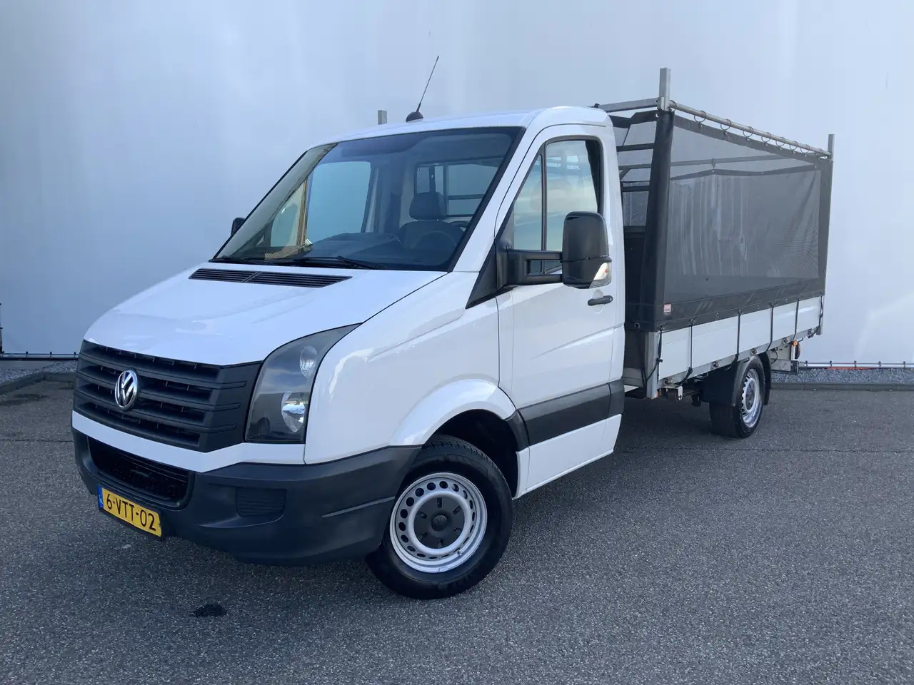 Volkswagen Crafter 50 2.0 TDI L2H1Pick Up Airco Cruise Trekhaak 3500 - Fourgon plateau: photos 1 Volkswagen Crafter 50 2.0 TDI L2H1Pick Up Airco Cruise Trekhaak 3500 - Fourgon plateau: photos 1