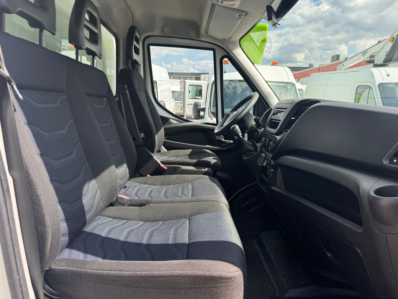 Utilitaire frigorifique IVECO Daily 35S14 Tiefkühlkoffer Carrier Pulsor 350 LBW EURO 6: photos 16