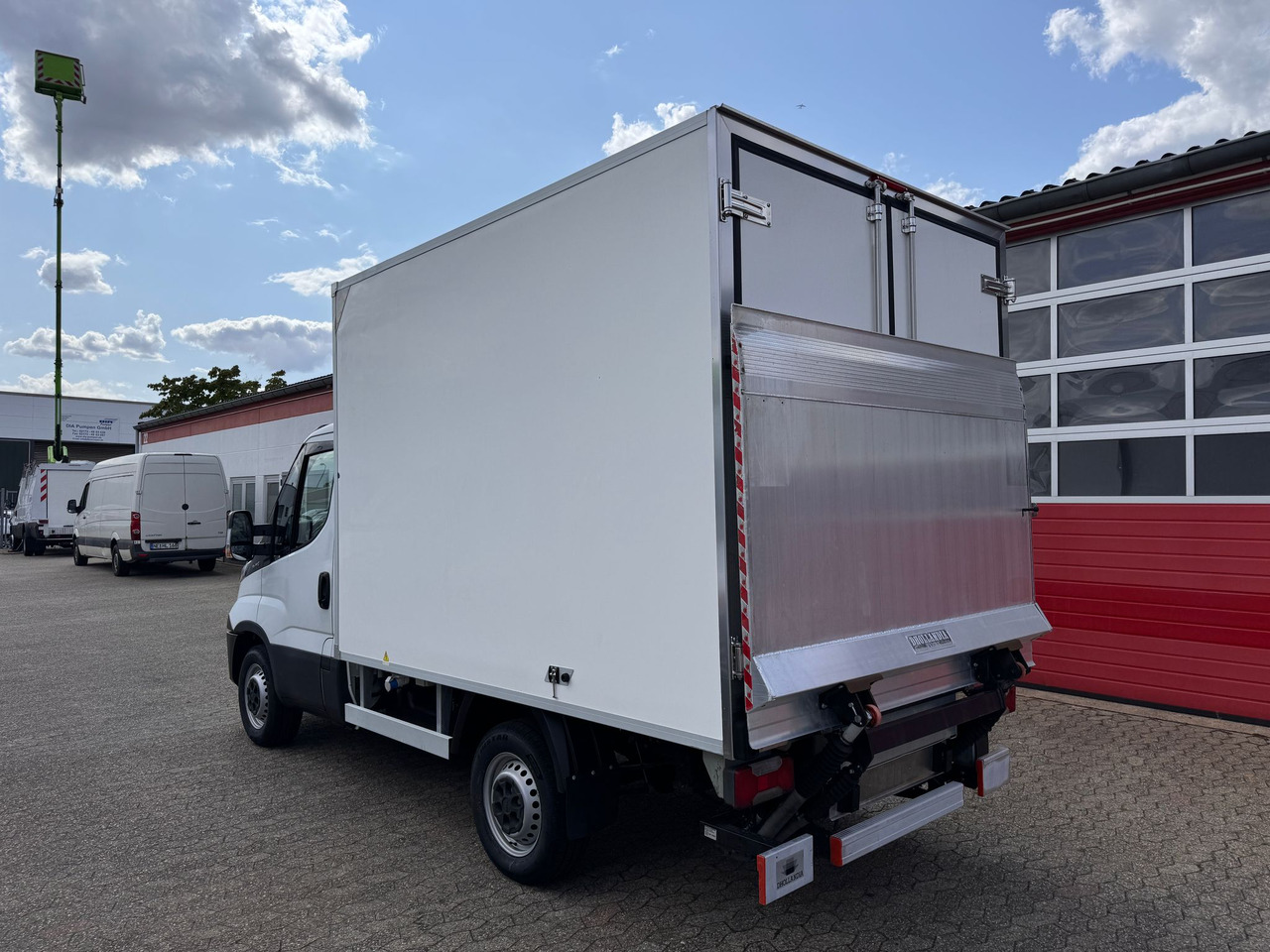 Utilitaire frigorifique IVECO Daily 35S14 Tiefkühlkoffer Carrier Pulsor 350 LBW EURO 6: photos 6