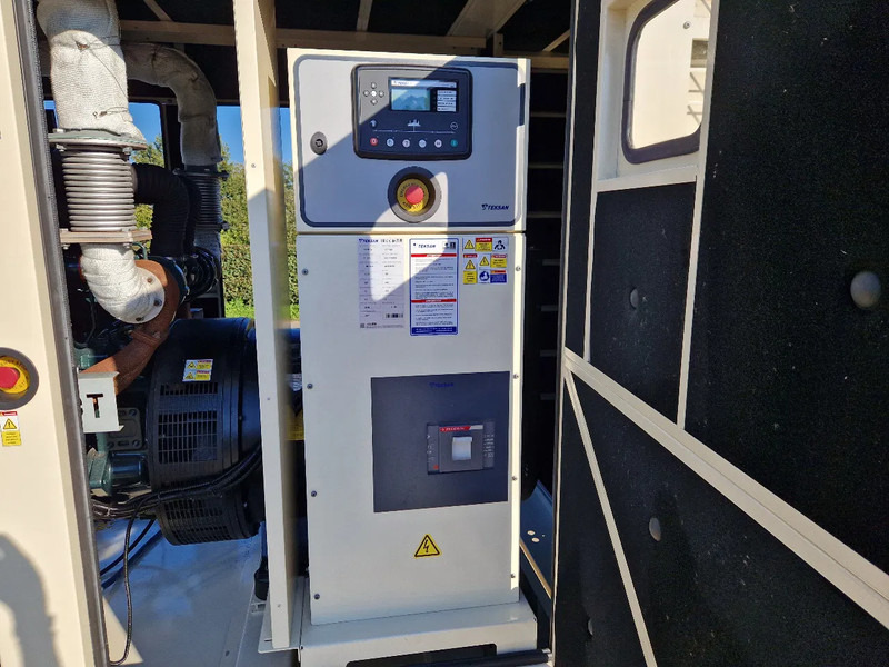 Doosan UNUSED Teksan UK TJ440DW gen set 440kVA Doosan 8-cilinder - Groupe électrogène: photos 5 Doosan UNUSED Teksan UK TJ440DW gen set 440kVA Doosan 8-cilinder - Groupe électrogène: photos 5
