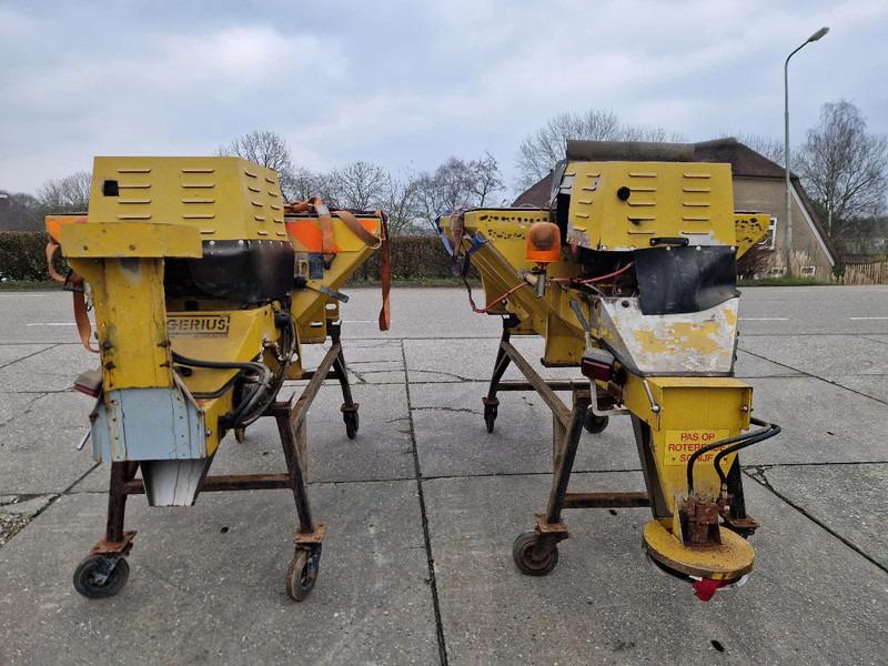 Jongerius 1000 droog zout strooier zo uit het werk! - Epandeur de sable: photos 1 Jongerius 1000 droog zout strooier zo uit het werk! - Epandeur de sable: photos 1