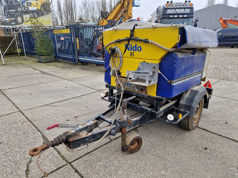 NIDO Stratos B08-15 nat zoutstrooier aanhanger - Epandeur de sable: photos 3 NIDO Stratos B08-15 nat zoutstrooier aanhanger - Epandeur de sable: photos 3