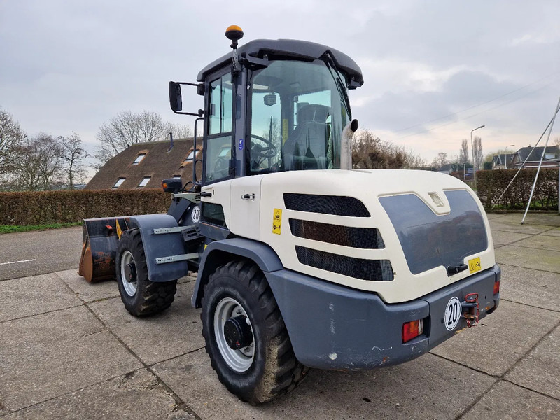 Terex TL80 met 1704 uur - Chargeuse sur pneus: photos 4 Terex TL80 met 1704 uur - Chargeuse sur pneus: photos 4