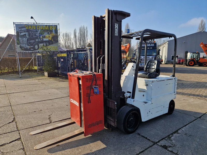 Yale 4.5 ton elektrisch triplomast - Chariot élévateur électrique: photos 1 Yale 4.5 ton elektrisch triplomast - Chariot élévateur électrique: photos 1