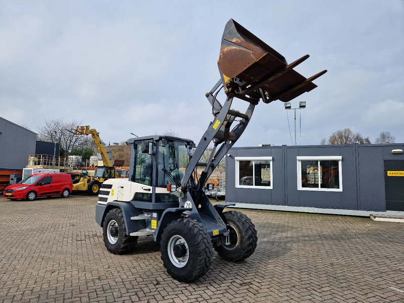 Yanmar / Terex TL80 met NL kenteken very low hours! - Chargeuse sur pneus: photos 5 Yanmar / Terex TL80 met NL kenteken very low hours! - Chargeuse sur pneus: photos 5