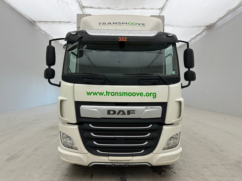 DAF CF 230 - Camion fourgon: photos 2 DAF CF 230 - Camion fourgon: photos 2