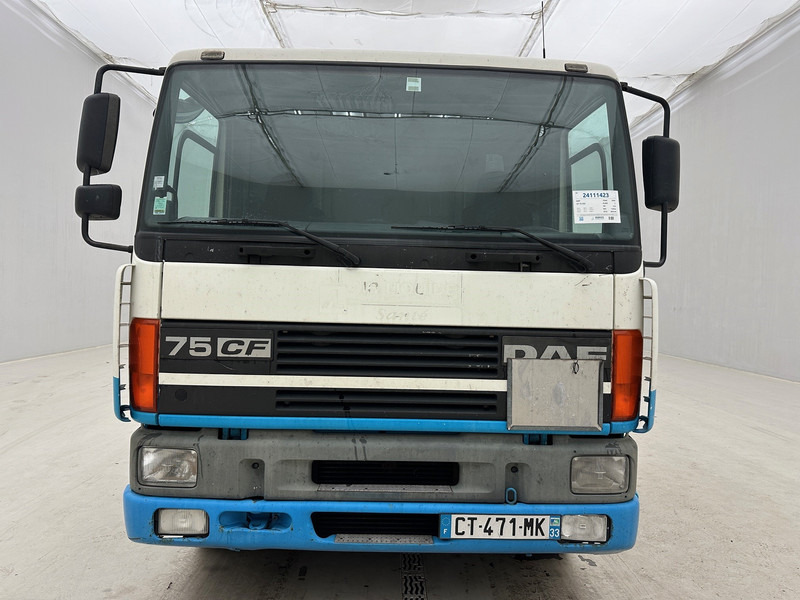 DAF CF75.250* - Camion plateau, Camion grue: photos 2 DAF CF75.250* - Camion plateau, Camion grue: photos 2
