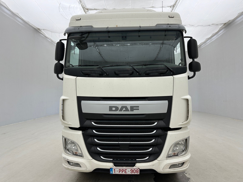 DAF XF 460 Space Cab - Châssis cabine: photos 2 DAF XF 460 Space Cab - Châssis cabine: photos 2