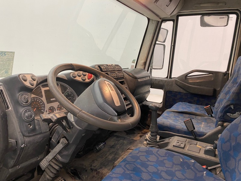 Camion fourgon Iveco 120E17: photos 10 Camion fourgon Iveco 120E17: photos 10