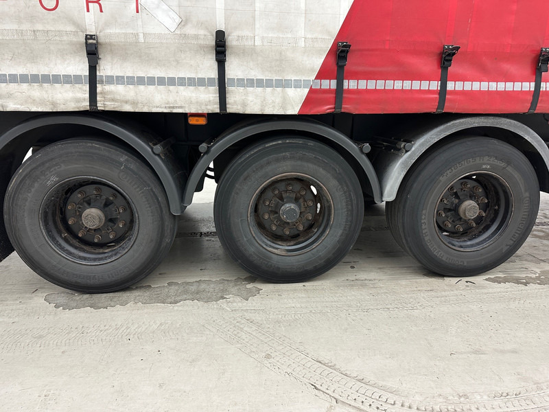 LAG Tautliner - Semi-remorque rideaux coulissants: photos 4 LAG Tautliner - Semi-remorque rideaux coulissants: photos 4