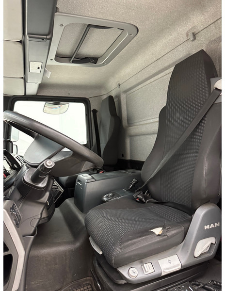 Camion fourgon MAN TGM 18.290: photos 8