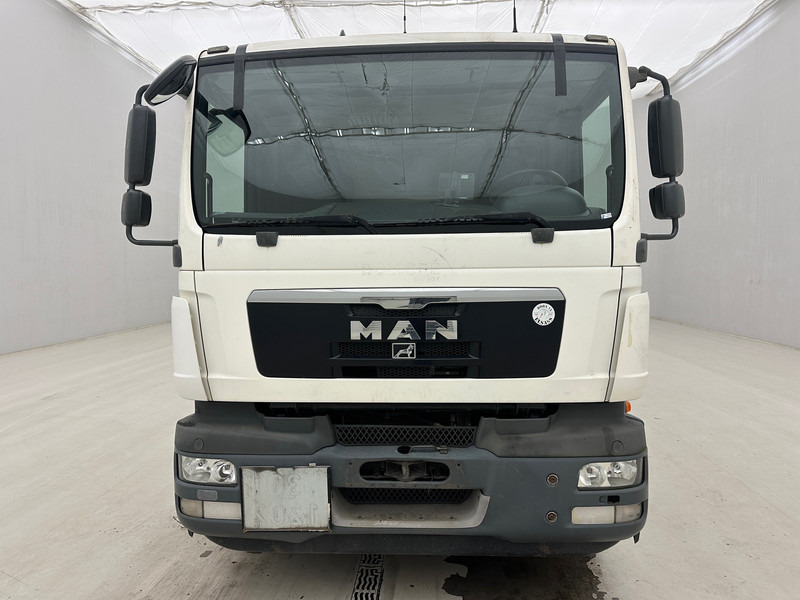 MAN TGM 26.340 - 6x2 - Camion citerne: photos 2 MAN TGM 26.340 - 6x2 - Camion citerne: photos 2