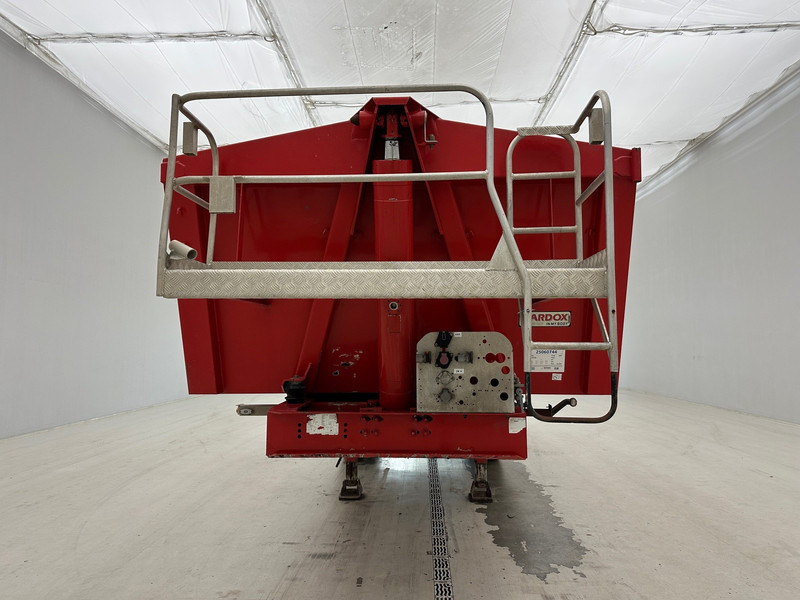 MOL 22 cub in steel - Semi-remorque benne: photos 2 MOL 22 cub in steel - Semi-remorque benne: photos 2