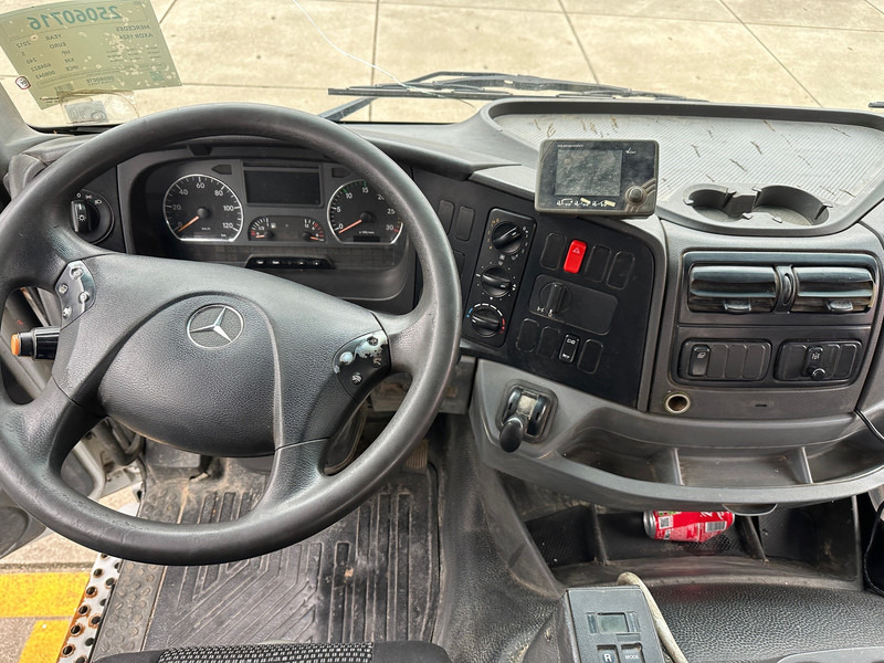 Camion ampliroll, Camion grue Mercedes-Benz Axor 1824: photos 12