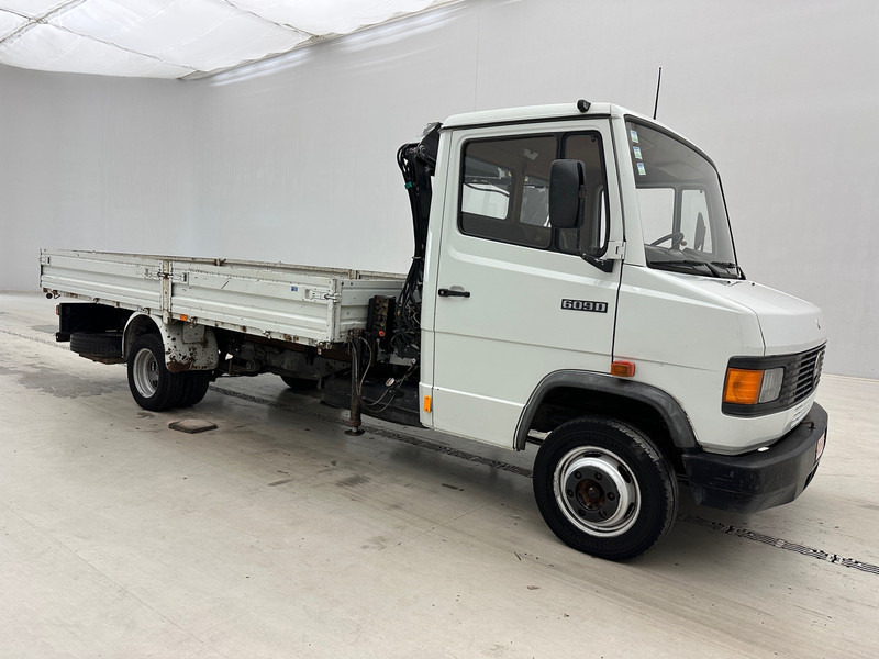 Mercedes-Benz Ecoliner 609D - Camion plateau, Camion grue: photos 4 Mercedes-Benz Ecoliner 609D - Camion plateau, Camion grue: photos 4
