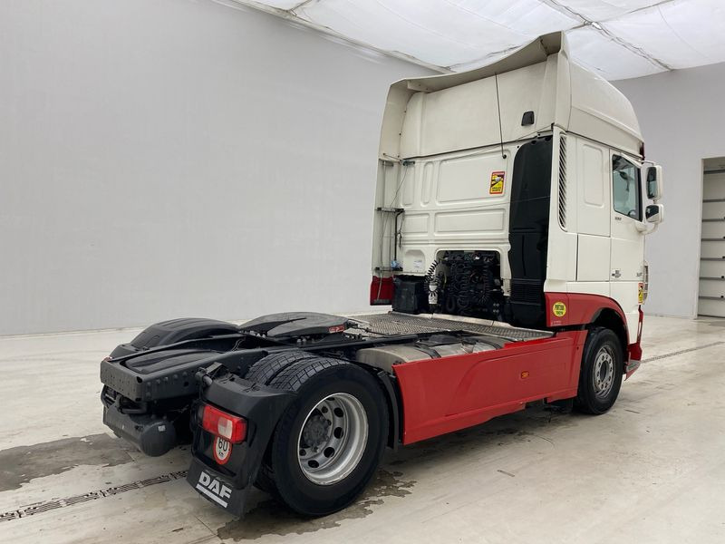 DAF XF105.530 Super Space Cab - Tracteur routier: photos 4 DAF XF105.530 Super Space Cab - Tracteur routier: photos 4