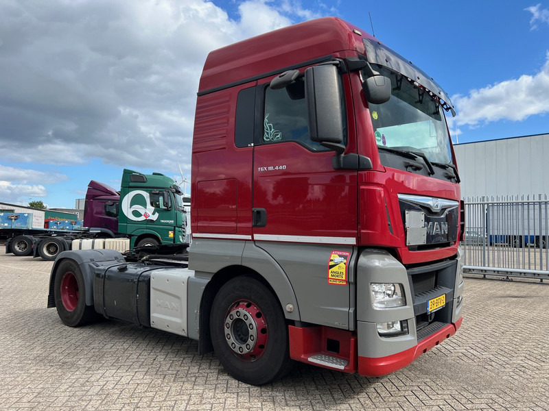 MAN TGX 18.440 - ADR - Tracteur routier: photos 3 MAN TGX 18.440 - ADR - Tracteur routier: photos 3