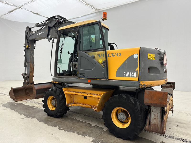 VOLVO* EW 140 - Pelle sur pneus: photos 5 VOLVO* EW 140 - Pelle sur pneus: photos 5