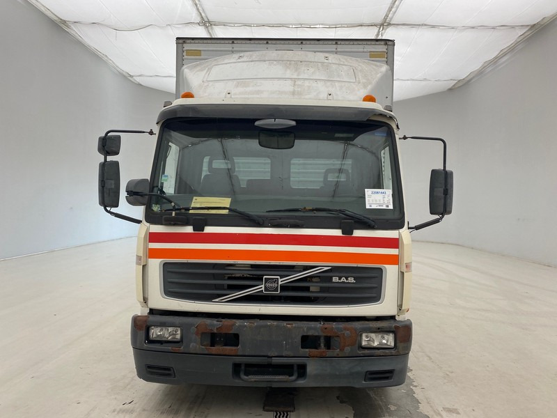 Volvo FL6.12* - Camion fourgon: photos 2 Volvo FL6.12* - Camion fourgon: photos 2