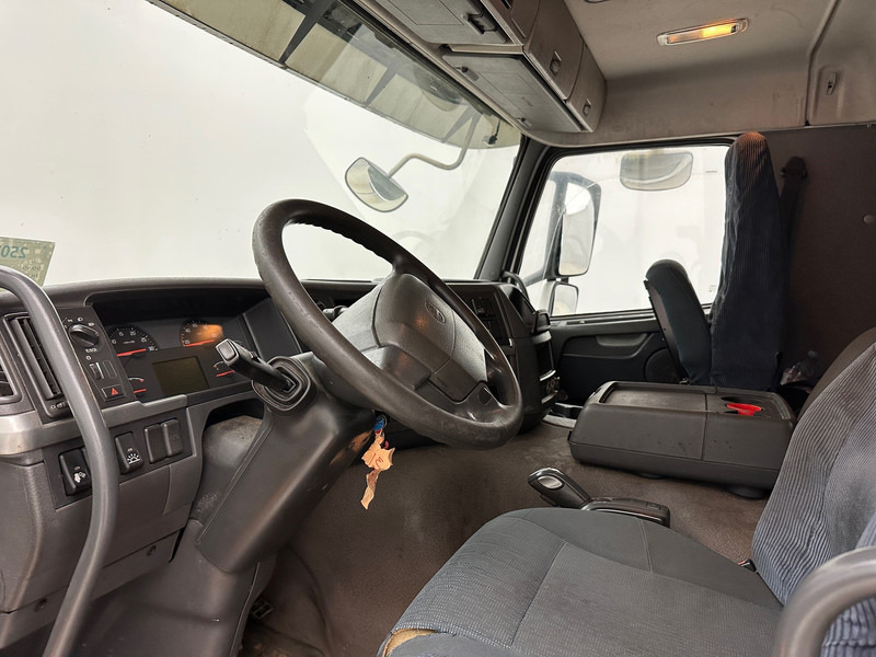 Camion citerne Volvo FM 380 - 6x2: photos 9 Camion citerne Volvo FM 380 - 6x2: photos 9