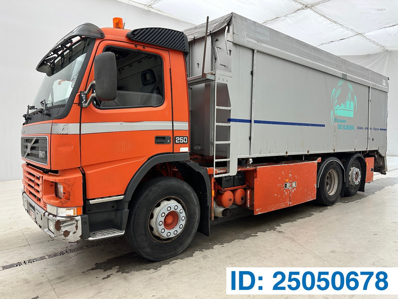 Volvo FM7.250 - 6x2 - Camion benne: photos 1 Volvo FM7.250 - 6x2 - Camion benne: photos 1