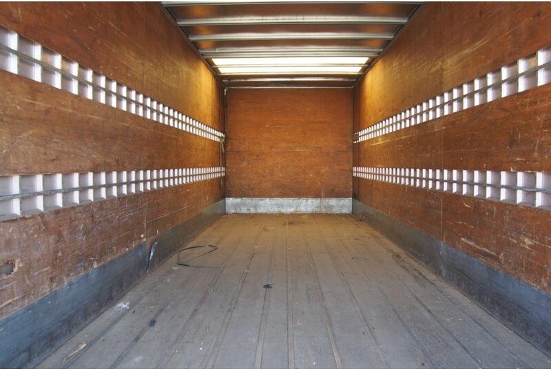 Volvo FM9.260 - Camion fourgon: photos 5 Volvo FM9.260 - Camion fourgon: photos 5