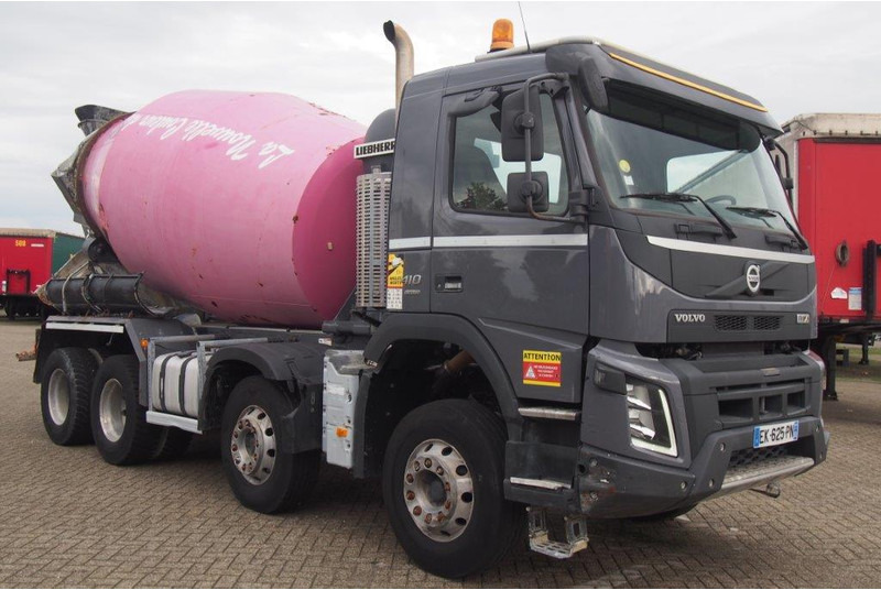 Volvo FMX 410 - 8x4* - Camion malaxeur: photos 3 Volvo FMX 410 - 8x4* - Camion malaxeur: photos 3