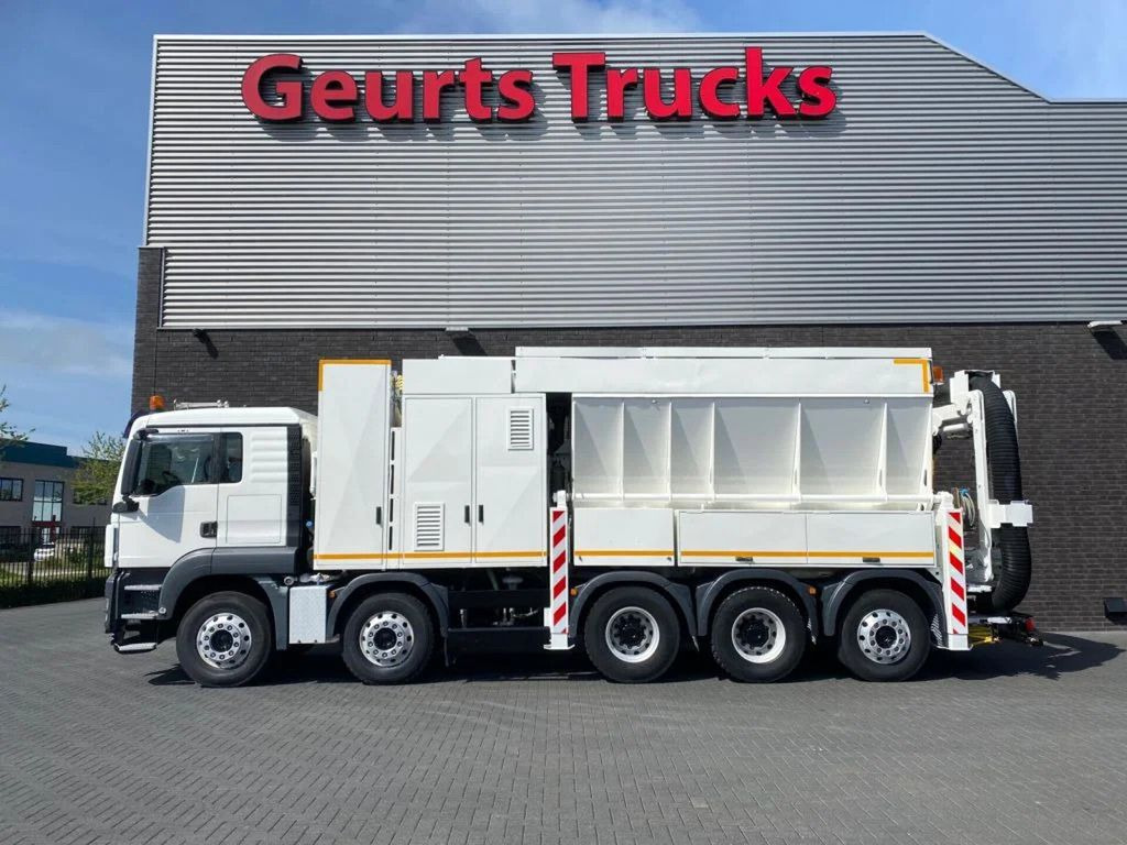 MAN TGS 35.440 10X4-6 BL TRIDEM RSP SAUGBAGGER/SUCTI - Camion hydrocureur: photos 1 MAN TGS 35.440 10X4-6 BL TRIDEM RSP SAUGBAGGER/SUCTI - Camion hydrocureur: photos 1