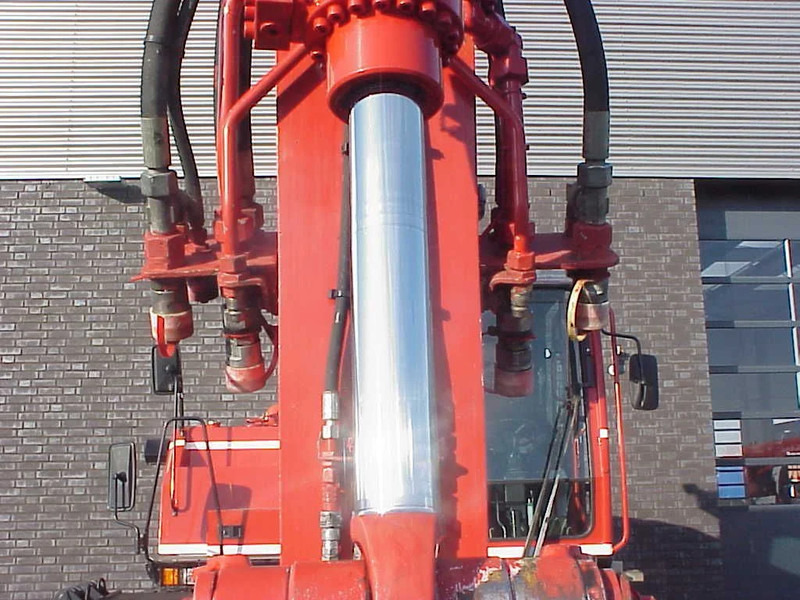 Terex TW 160 SR RAILWAY EXAVATOR - Pelle sur pneus: photos 4 Terex TW 160 SR RAILWAY EXAVATOR - Pelle sur pneus: photos 4