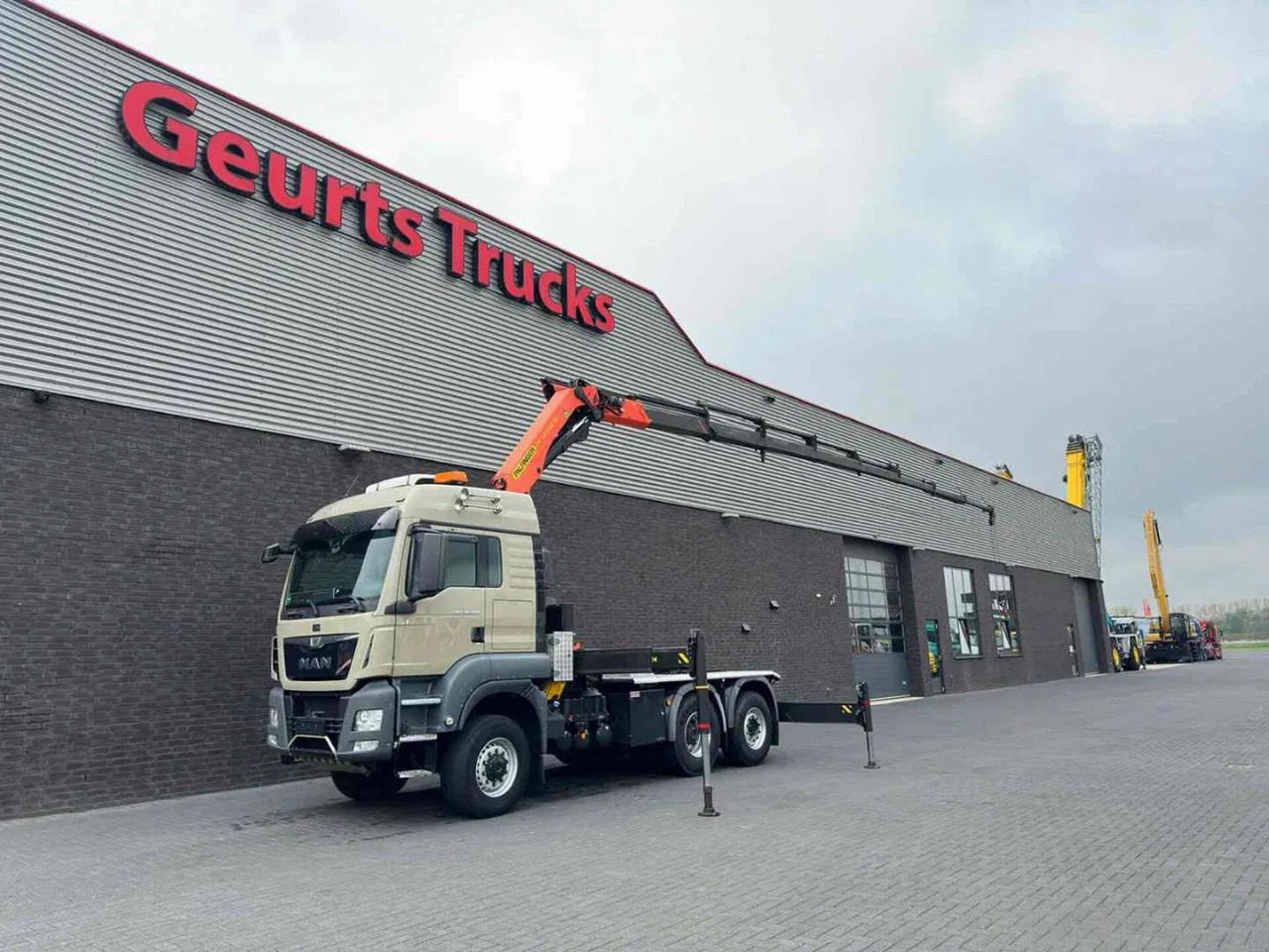 MAN TGS 28.480 6X4-4 BL + PALFINGER PK 34002-SH G PO - Tracteur routier: photos 2 MAN TGS 28.480 6X4-4 BL + PALFINGER PK 34002-SH G PO - Tracteur routier: photos 2