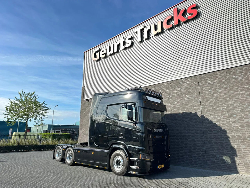 Scania S660 V8 6X2 LONGLINE SPECIAL INTERIOR BUFFL TREKKER MET HYDRAULIEK / SATTELZUG / TRACTOR UNIT / CAMIÓN - Tracteur routier: photos 5 Scania S660 V8 6X2 LONGLINE SPECIAL INTERIOR BUFFL TREKKER MET HYDRAULIEK / SATTELZUG / TRACTOR UNIT / CAMIÓN - Tracteur routier: photos 5